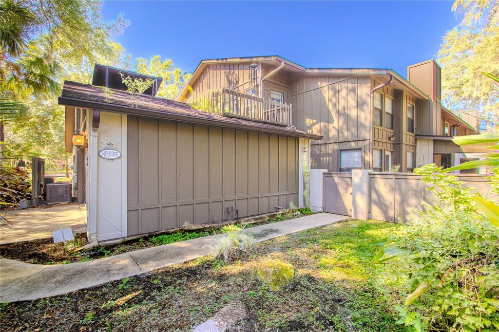 Photo of 39 Cherokee Trail, Ormond Beach, FL 32174 (MLS # O6355170)