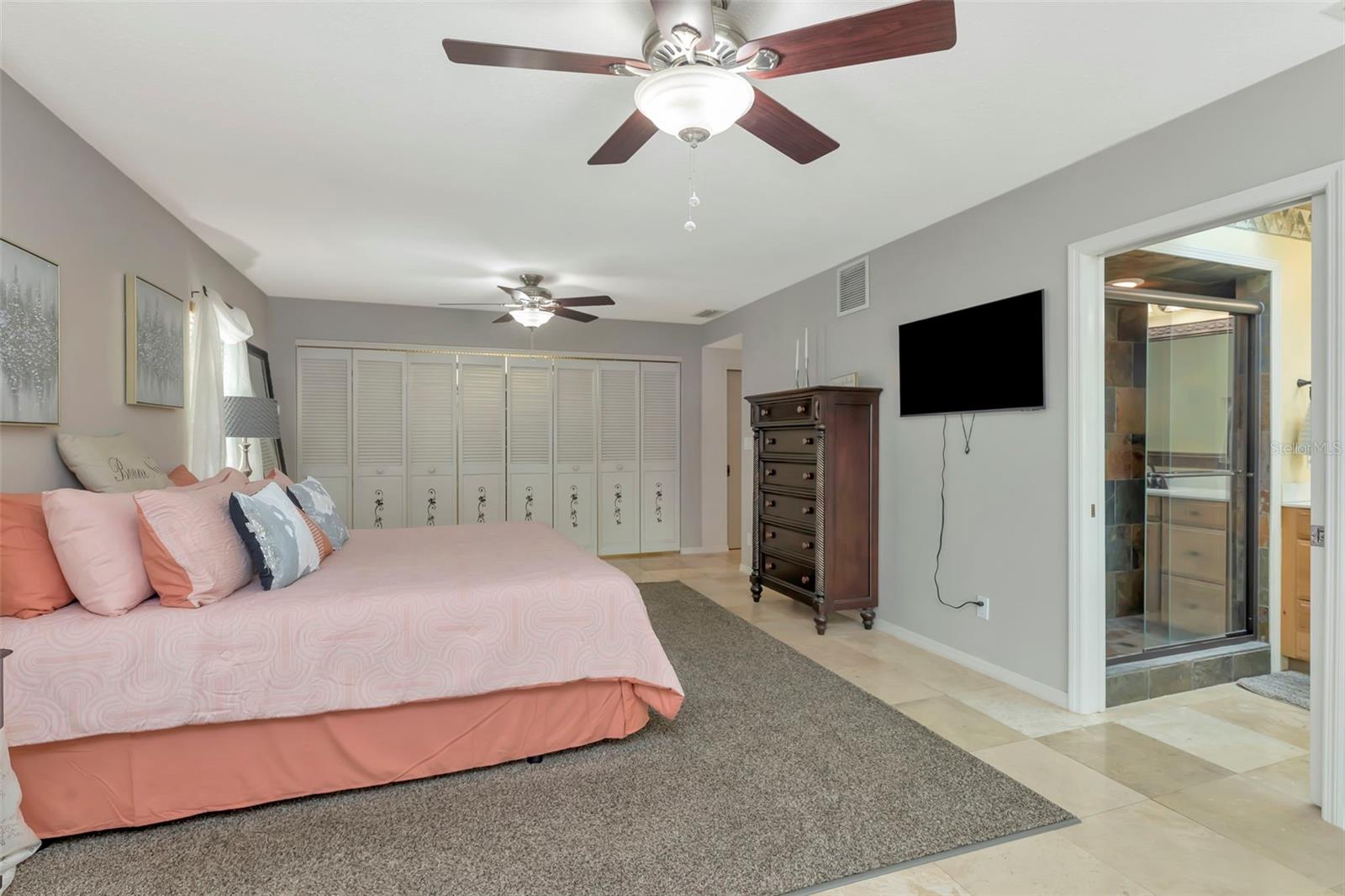 WHISPERING PINES FOREST - Residential