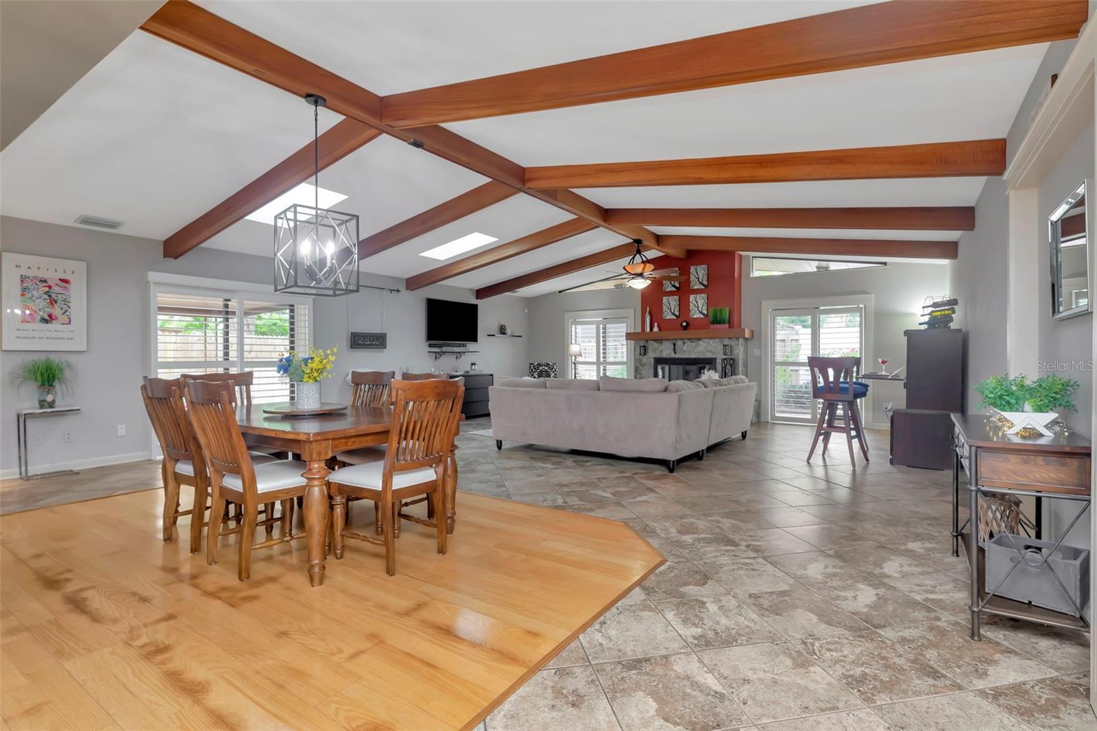 WHISPERING PINES FOREST - Residential