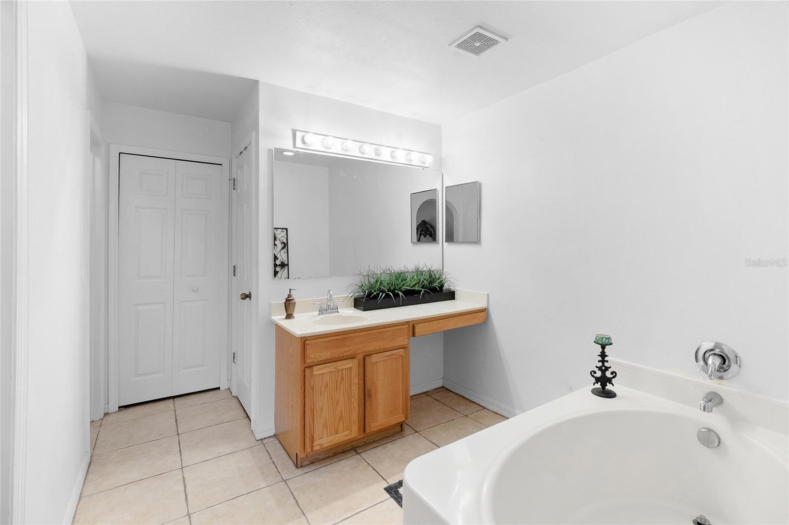 KINGS LAKE PH 3 - Residential