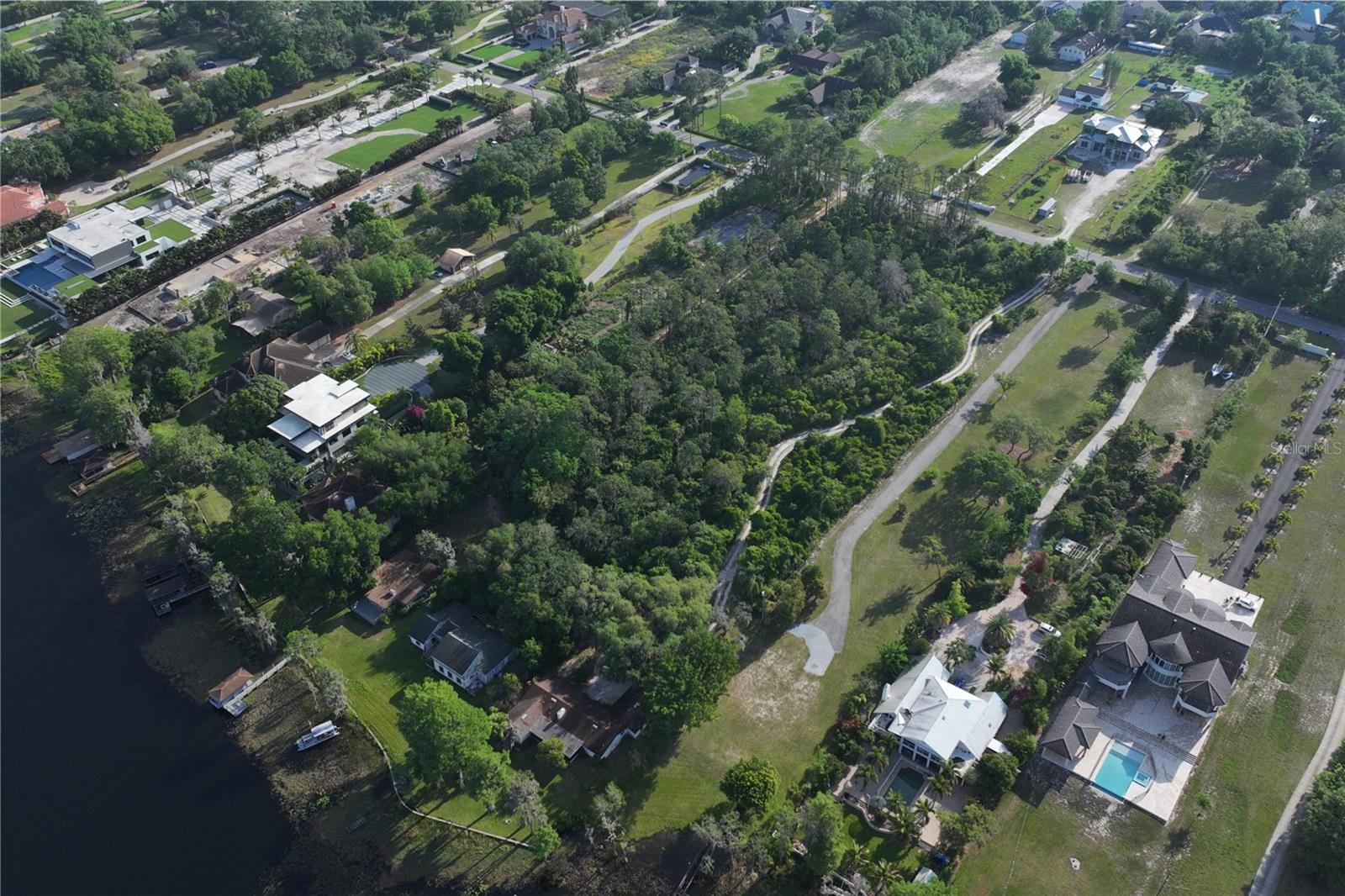 MILLIONAIRES ROW - Land