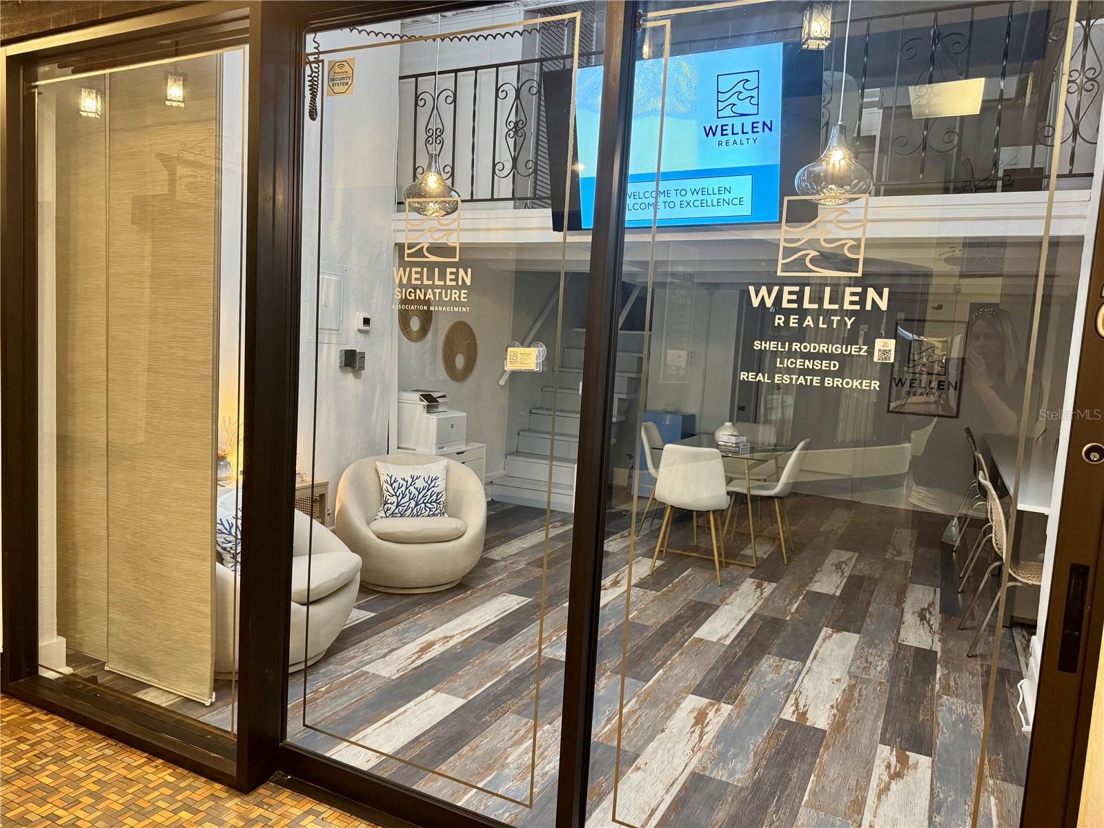 VENICE CENTRE - Commercial Lease