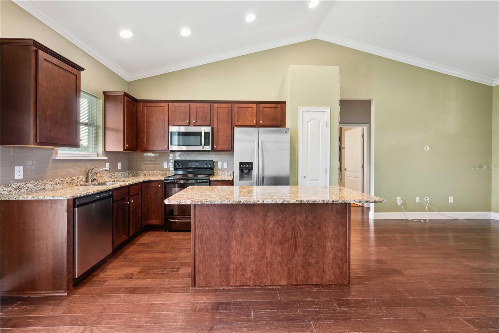 JUMPER CREEK MANOR - Residential