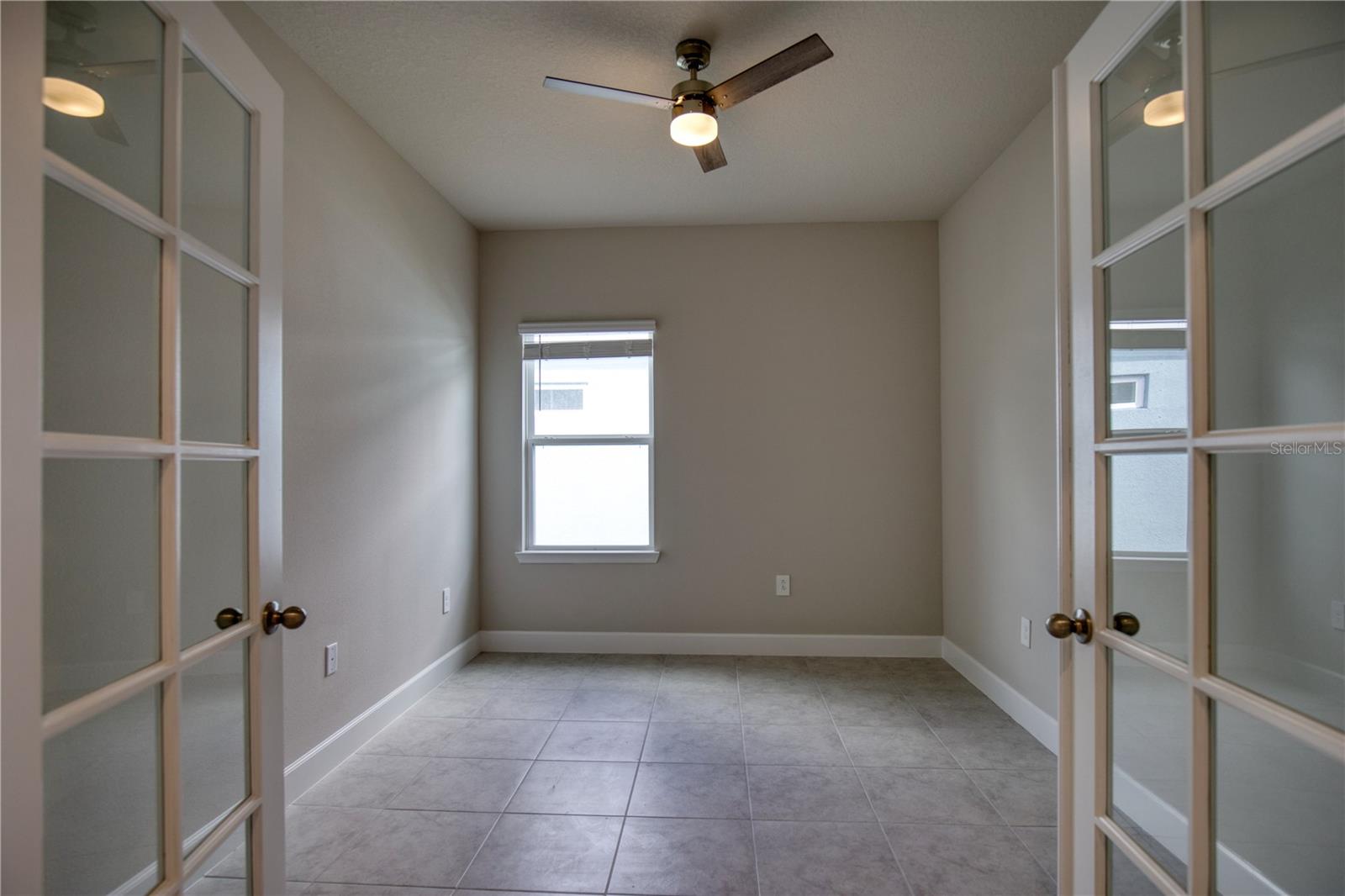 PALMS/WEST PORT - Residential Lease