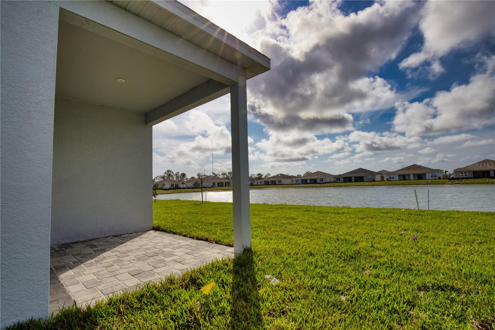 PALMS/WEST PORT - Residential Lease