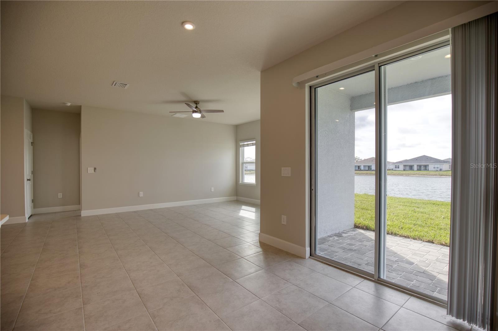 PALMS/WEST PORT - Residential Lease