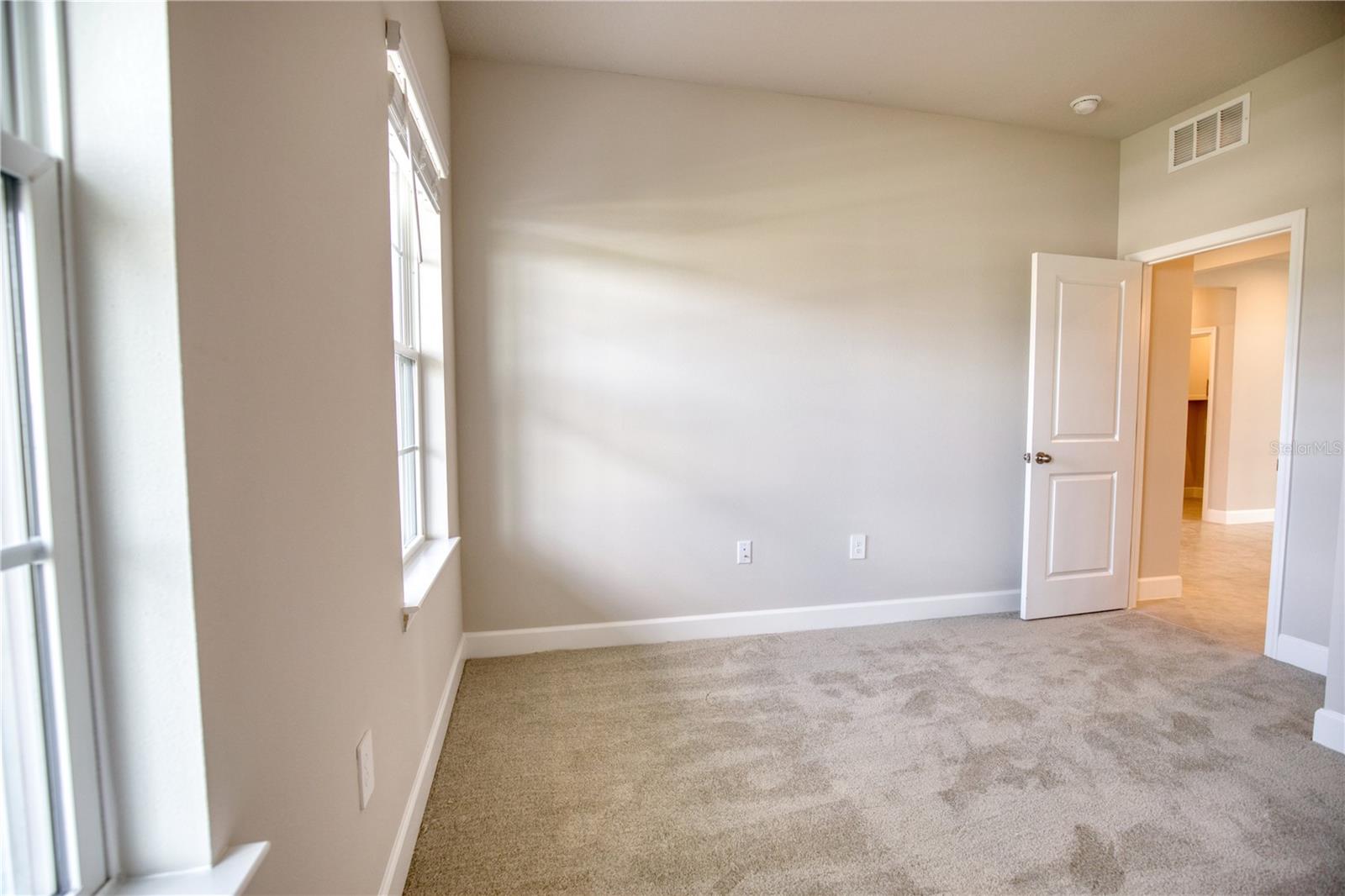 PALMS/WEST PORT - Residential Lease