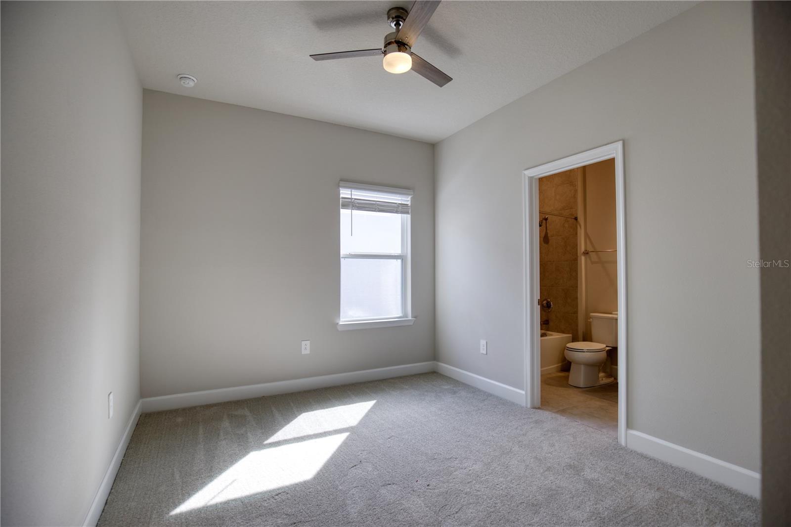 PALMS/WEST PORT - Residential Lease