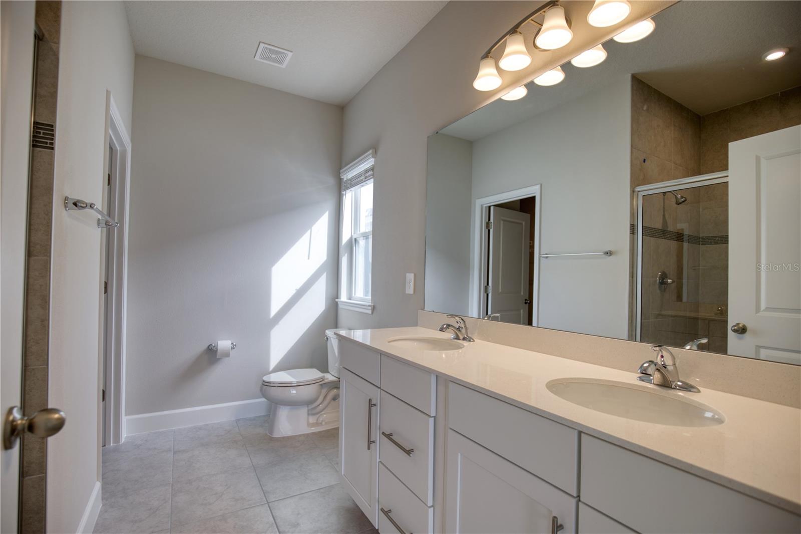 PALMS/WEST PORT - Residential Lease