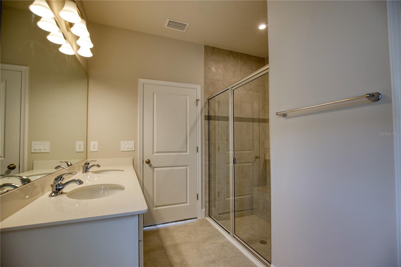 PALMS/WEST PORT - Residential Lease