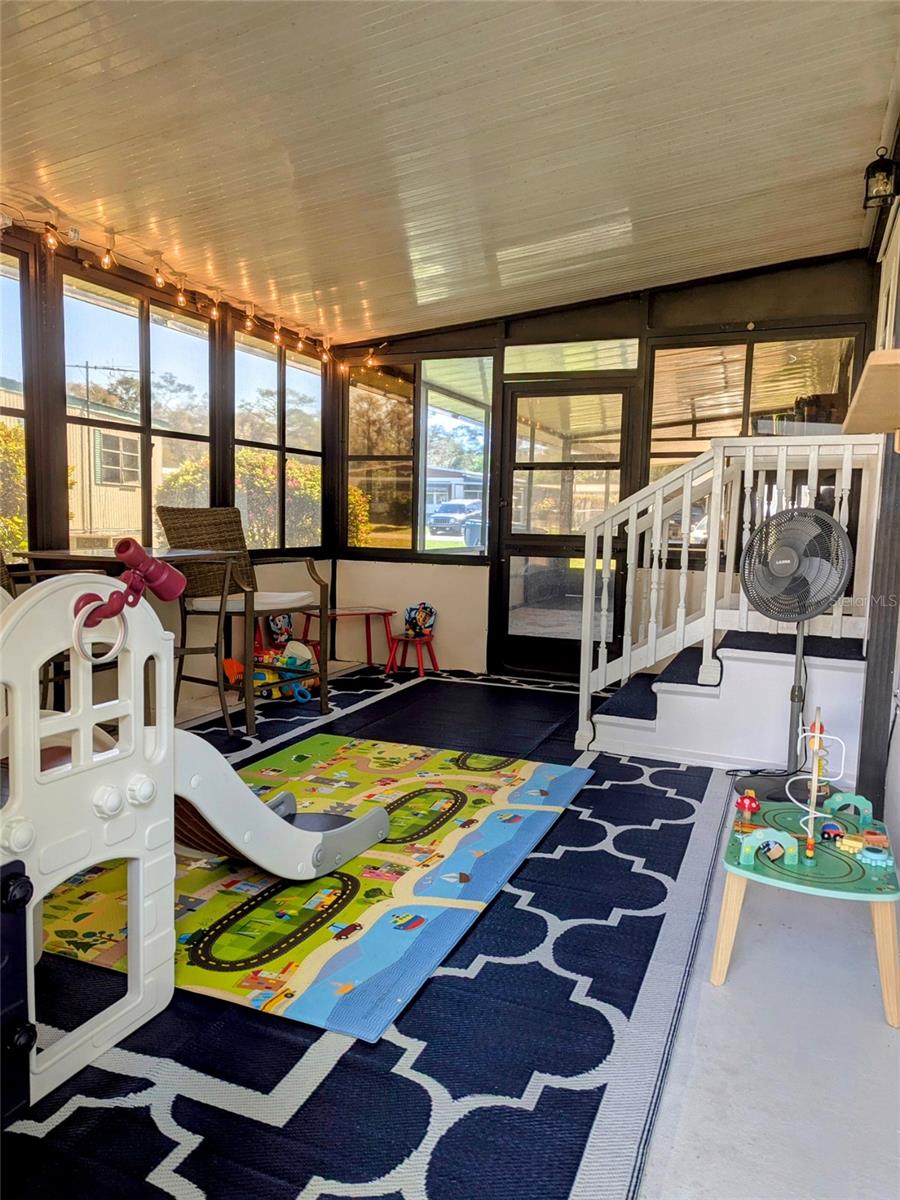 WOODLAND MANOR MOBILE HOME - Residential