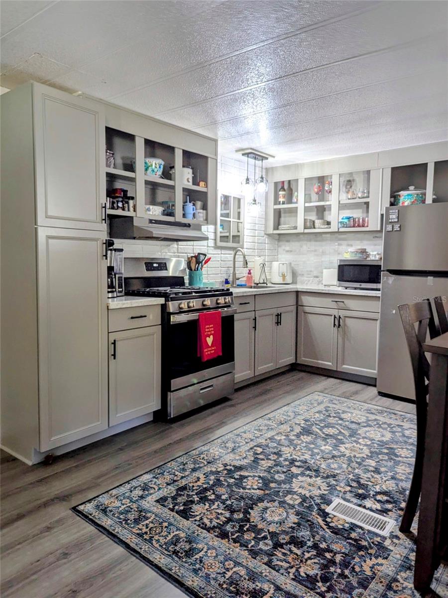 WOODLAND MANOR MOBILE HOME - Residential