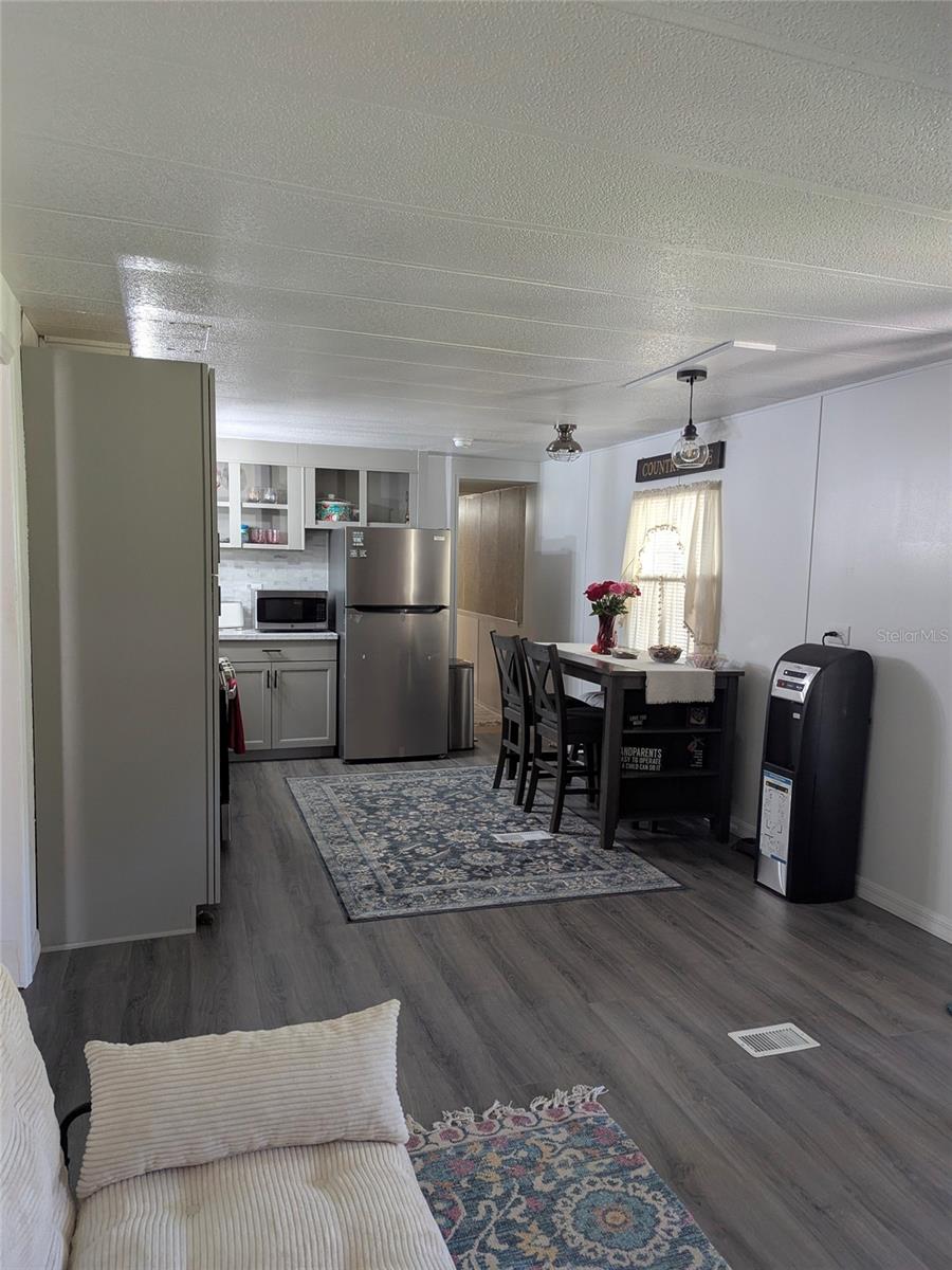 WOODLAND MANOR MOBILE HOME - Residential