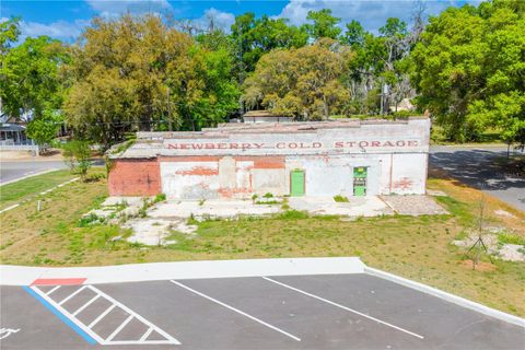 Photo of 98 NW 254th Street, Newberry, FL 32669 (MLS # GC539188)