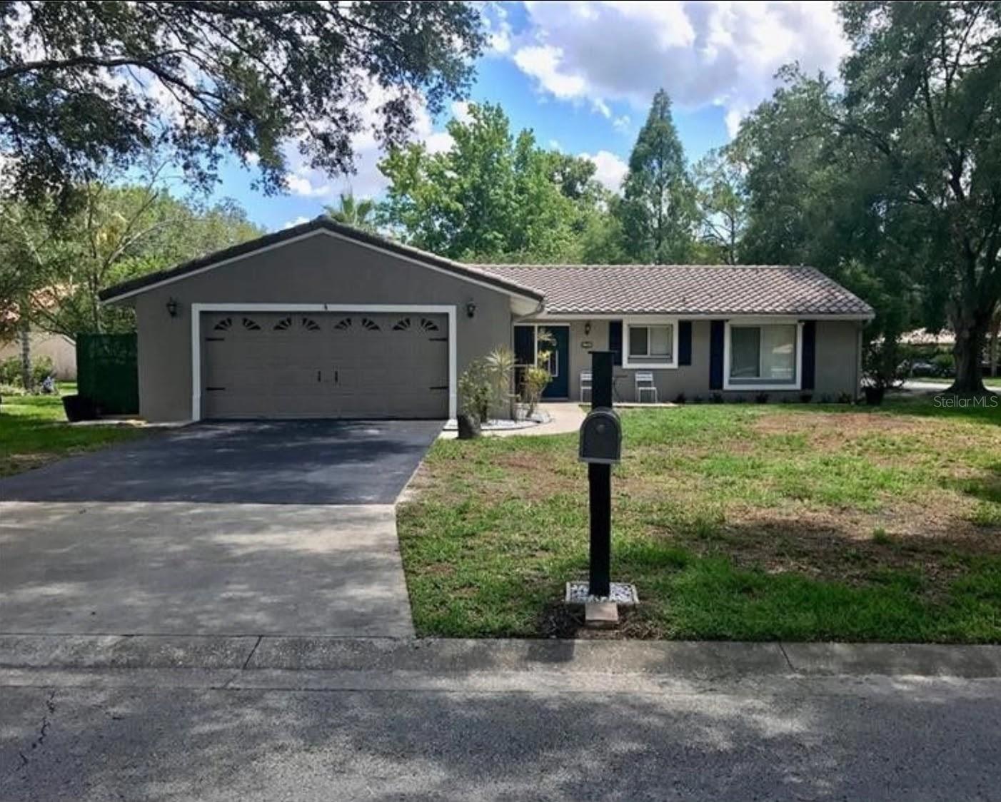 SELLER OFFERING $5,000 TOWARDS BUYER'S CLOSING COSTS!
Great opportunity to own a 3-bedroom, 2-bath home in a prime Orlando location! This property is tenant-occupied on a month-to-month lease, making it ideal for investors or future homeowners planning ahead.
The home features an open layout, spacious rooms, and a private backyard. Conveniently located near major highways, shopping, dining, and just minutes from Orlando’s top attractions—including International Drive, SeaWorld, and the Orlando Vineland Premium Outlets.
With built-in rental income potential and a generous closing cost credit from the seller, this home is a smart move in today’s market!