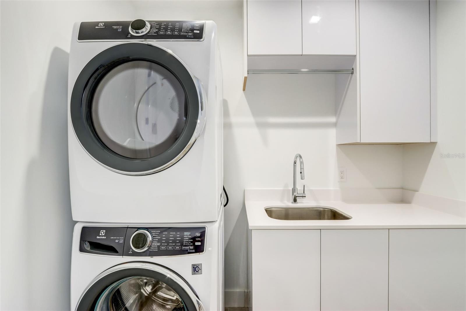 MARINA POINTE EAST - Residential