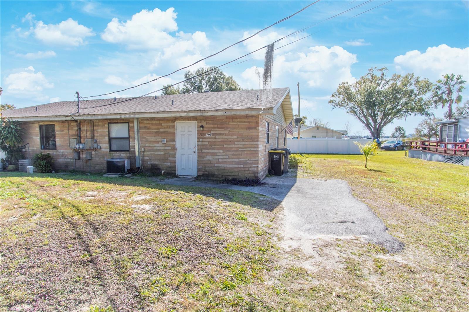 709 MOSLEY ROAD