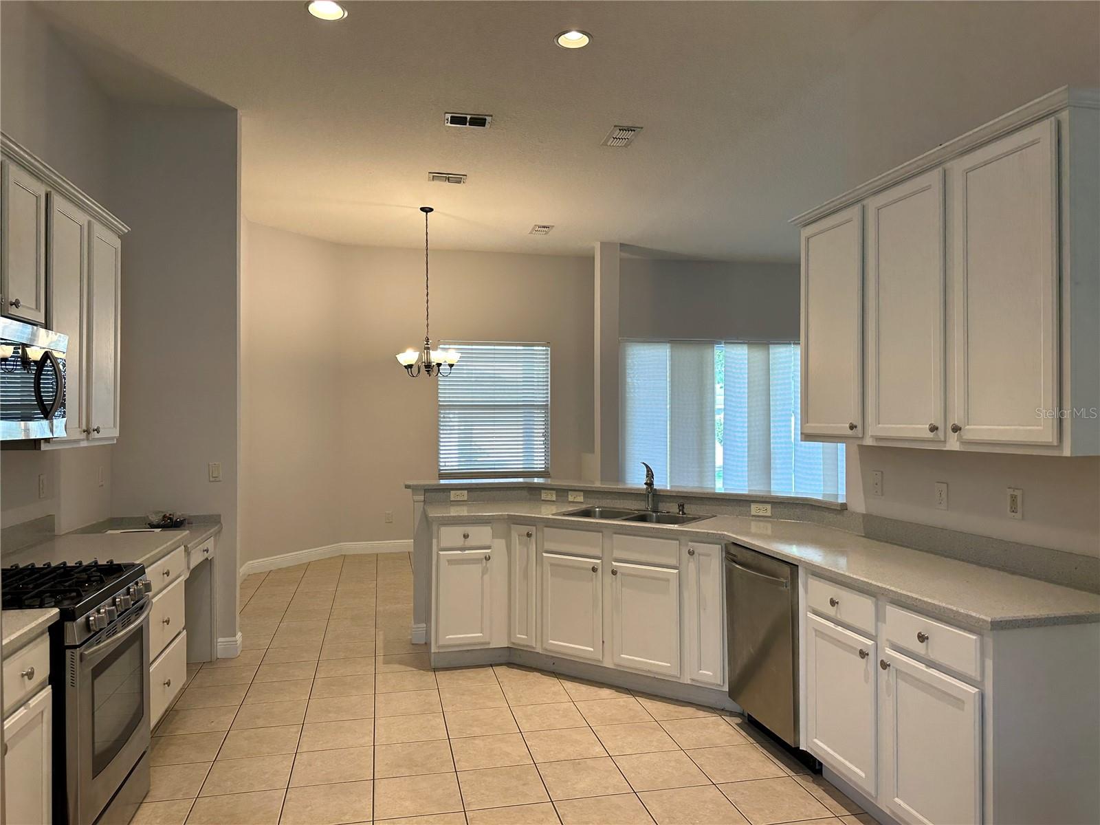 SUMMERPORT PH 02 - Residential Lease