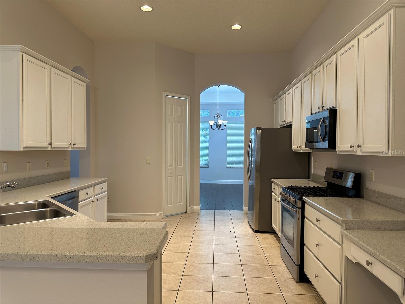 SUMMERPORT PH 02 - Residential Lease