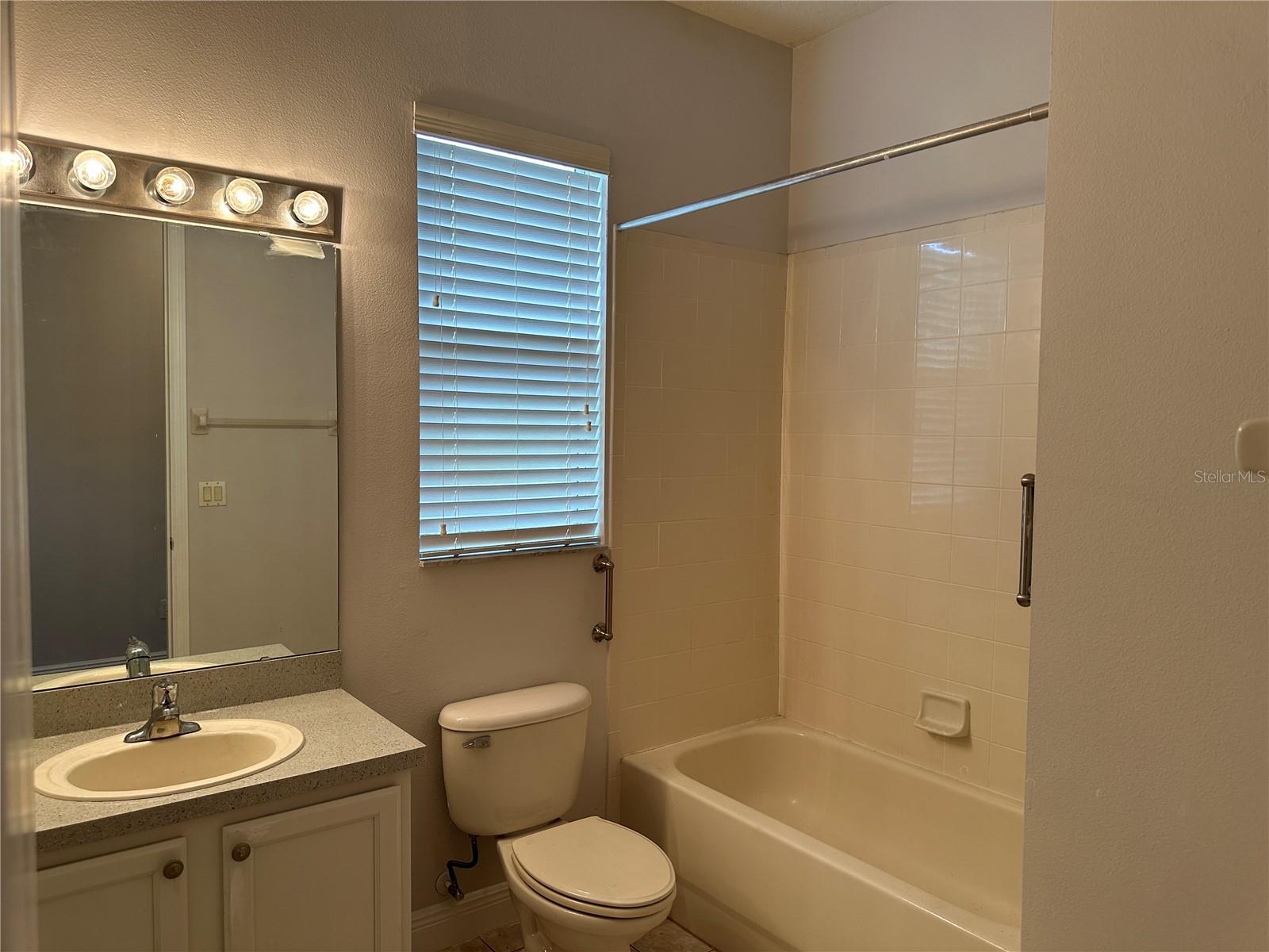 SUMMERPORT PH 02 - Residential Lease
