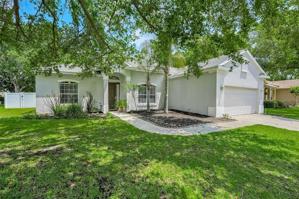 Photo of 2947 Majestic Isle Drive, Clermont, FL 34711 (MLS # G5112361)