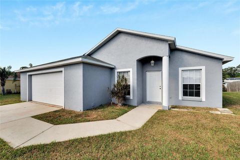 A home in LAKELAND