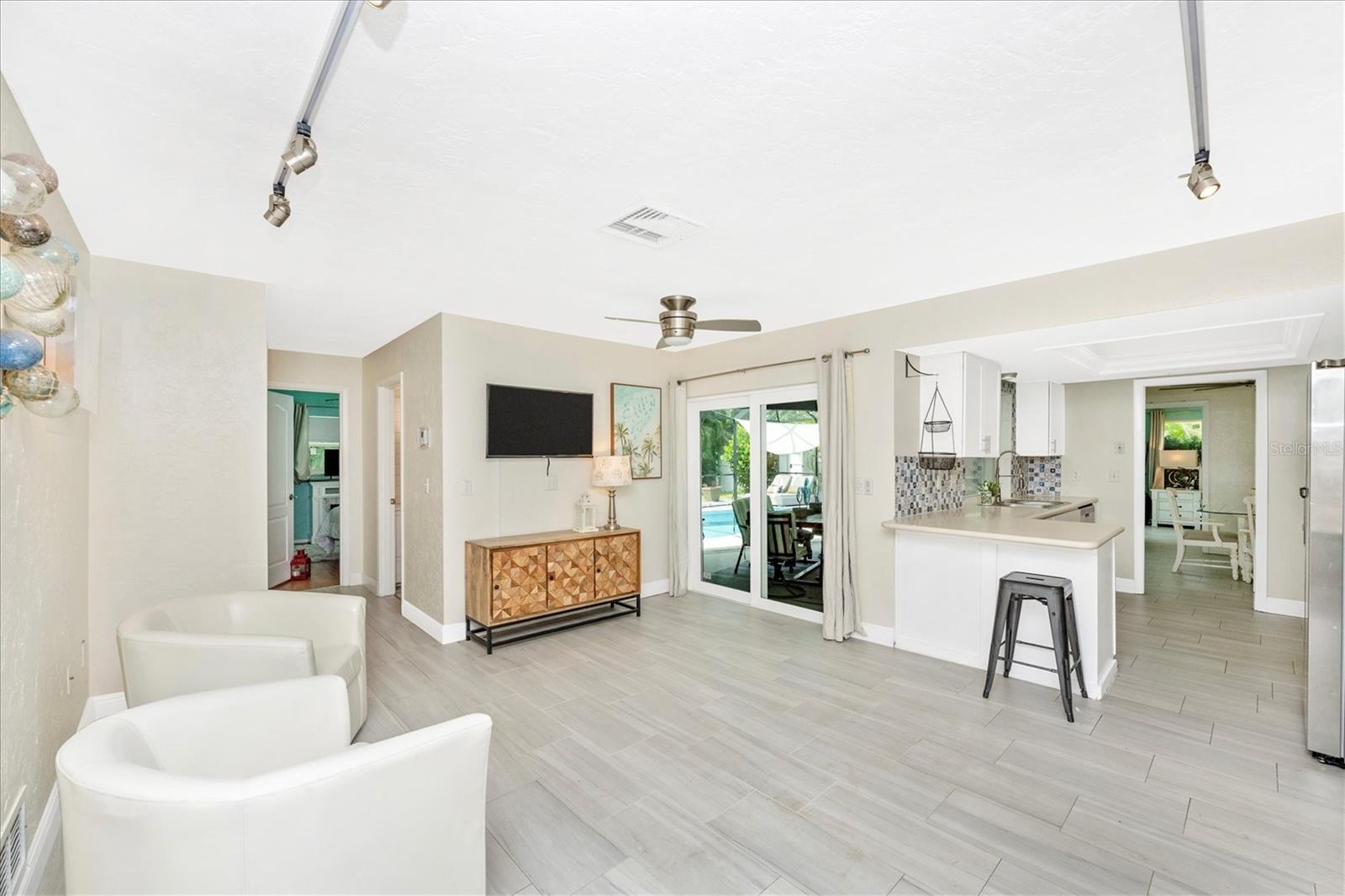 GULF GATE WOODS - Residential