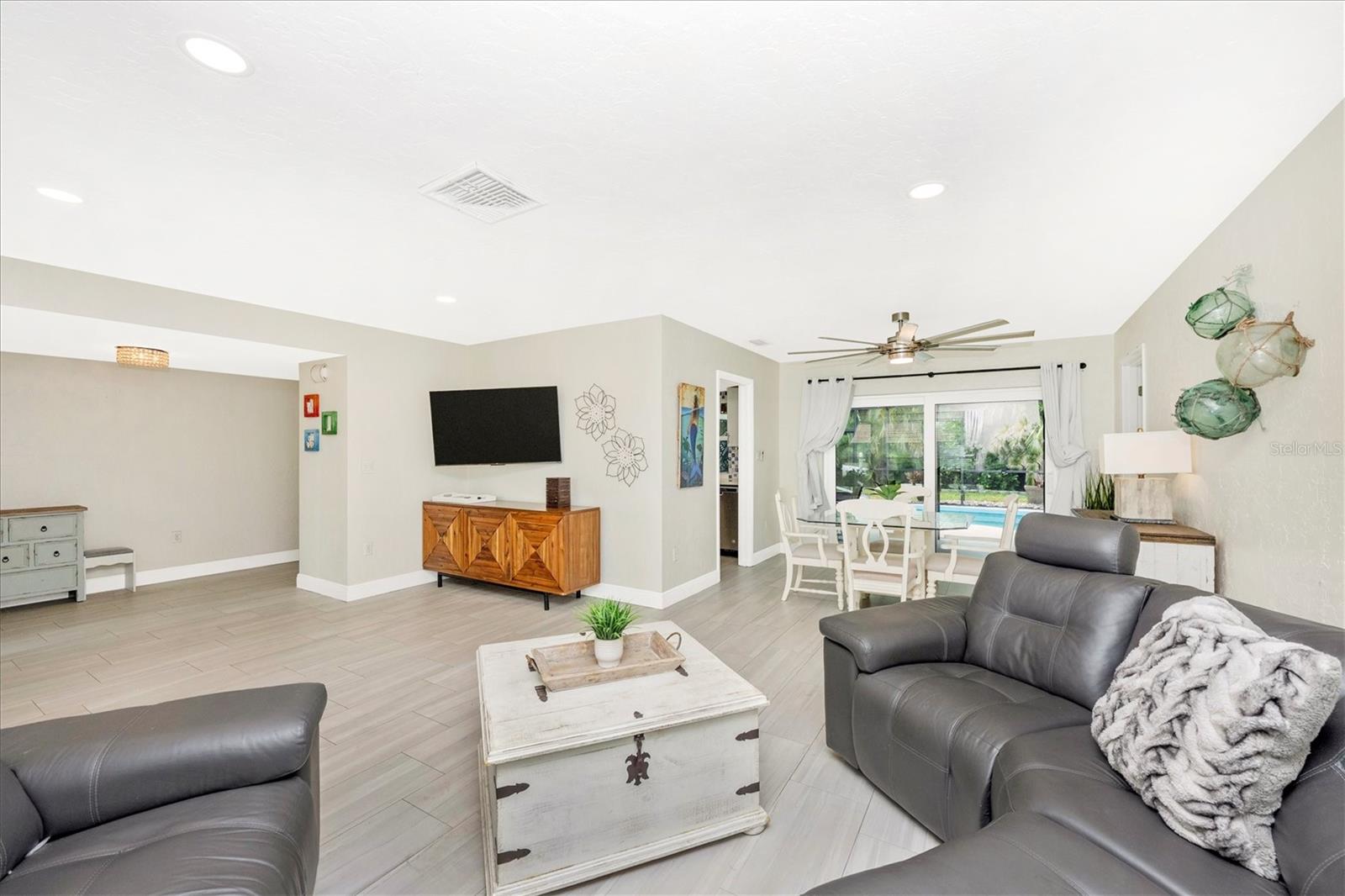 GULF GATE WOODS - Residential