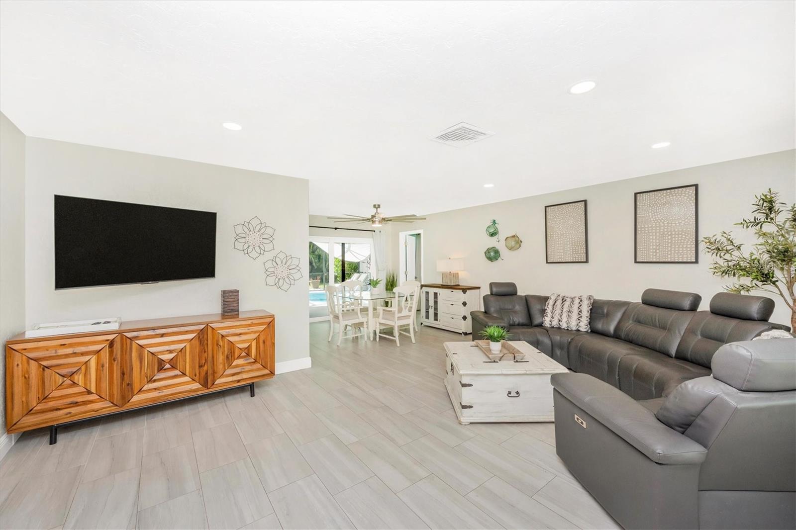 GULF GATE WOODS - Residential