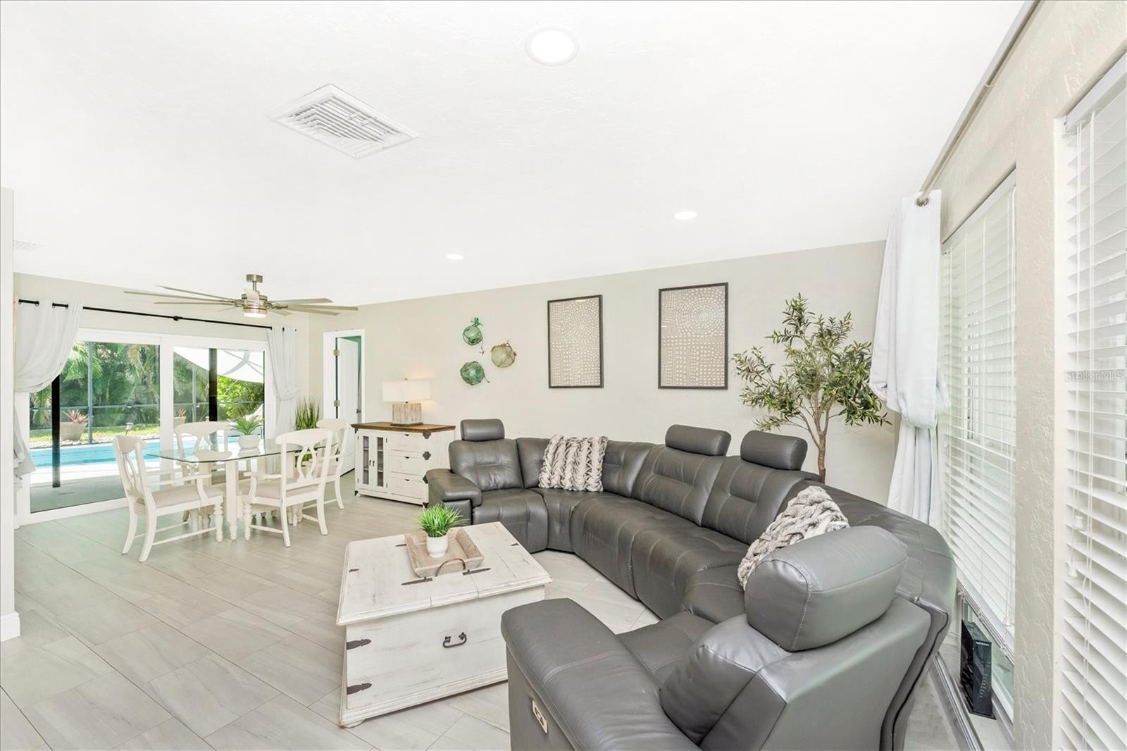 GULF GATE WOODS - Residential