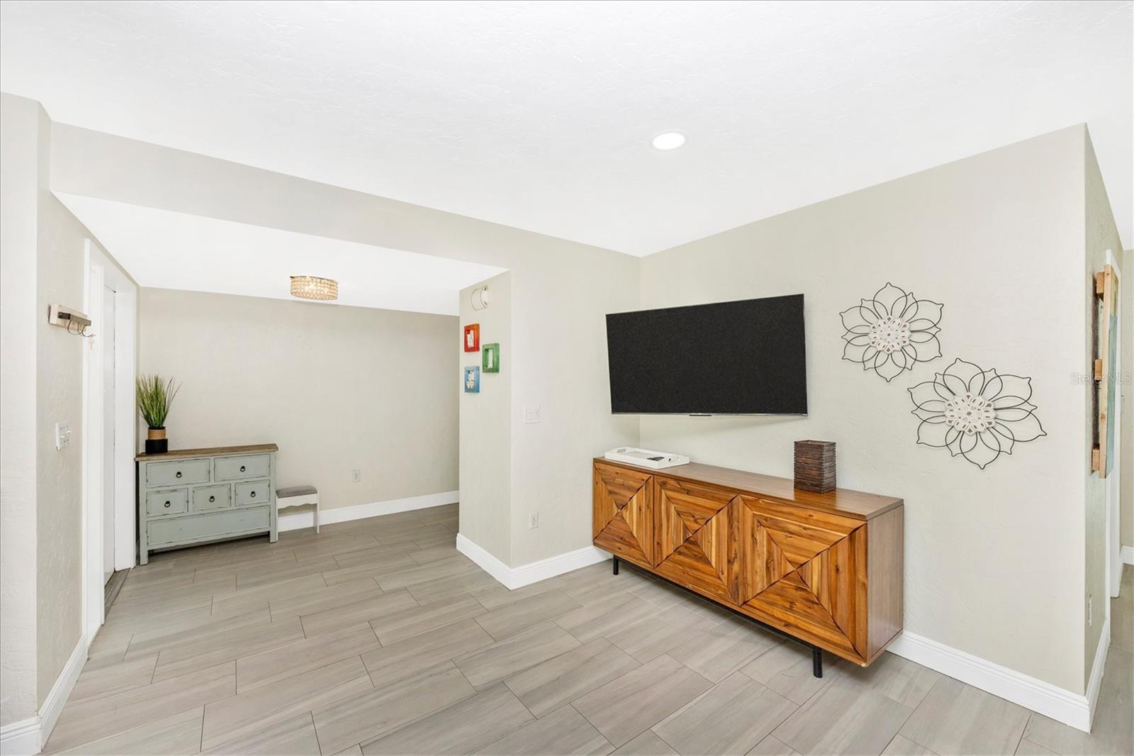 GULF GATE WOODS - Residential