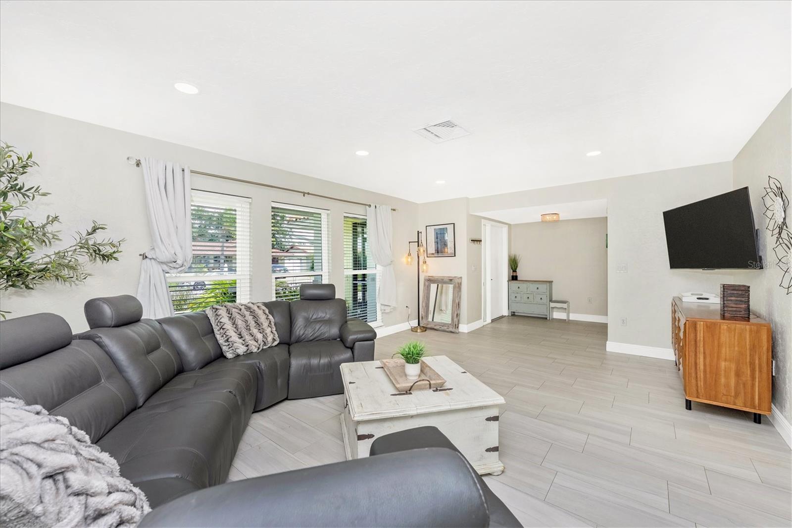 GULF GATE WOODS - Residential