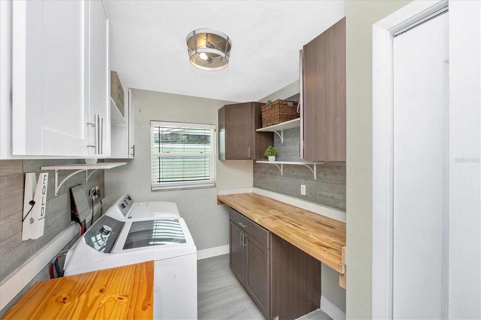 GULF GATE WOODS - Residential