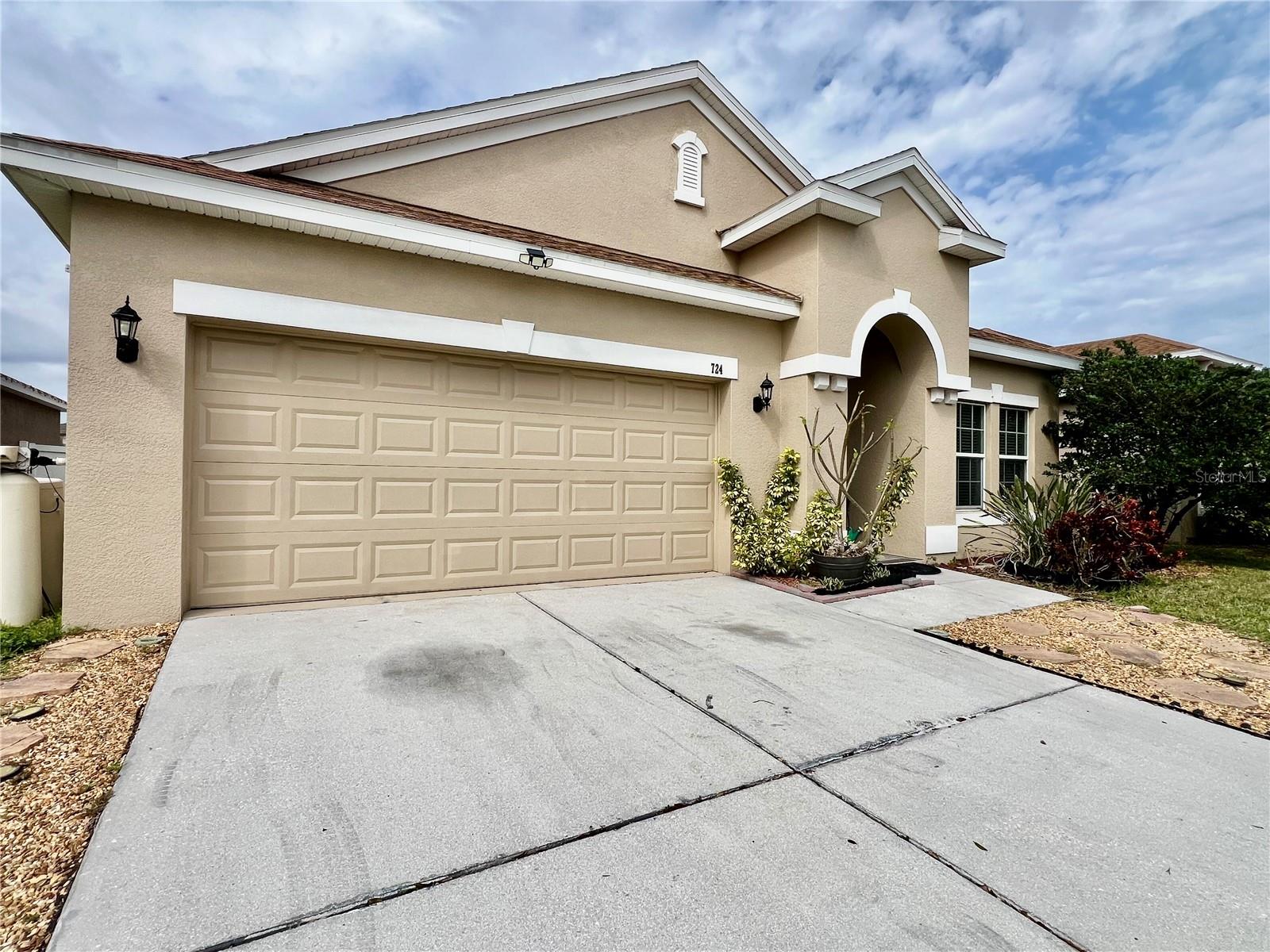 724 PARKER DEN DRIVE