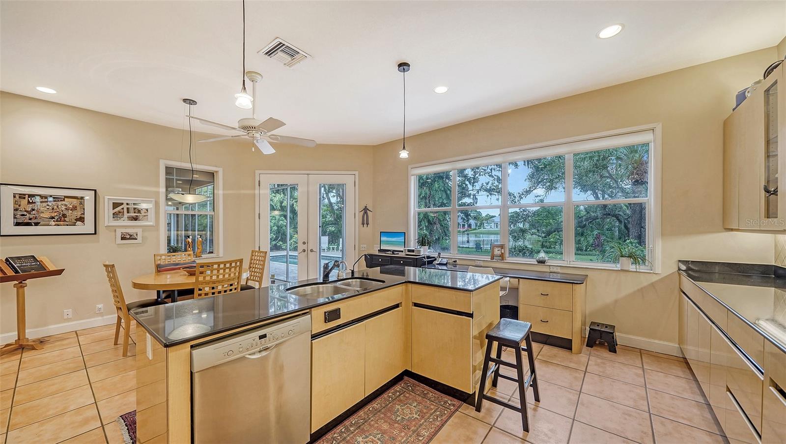 OYSTER BAY ESTATES - Residential