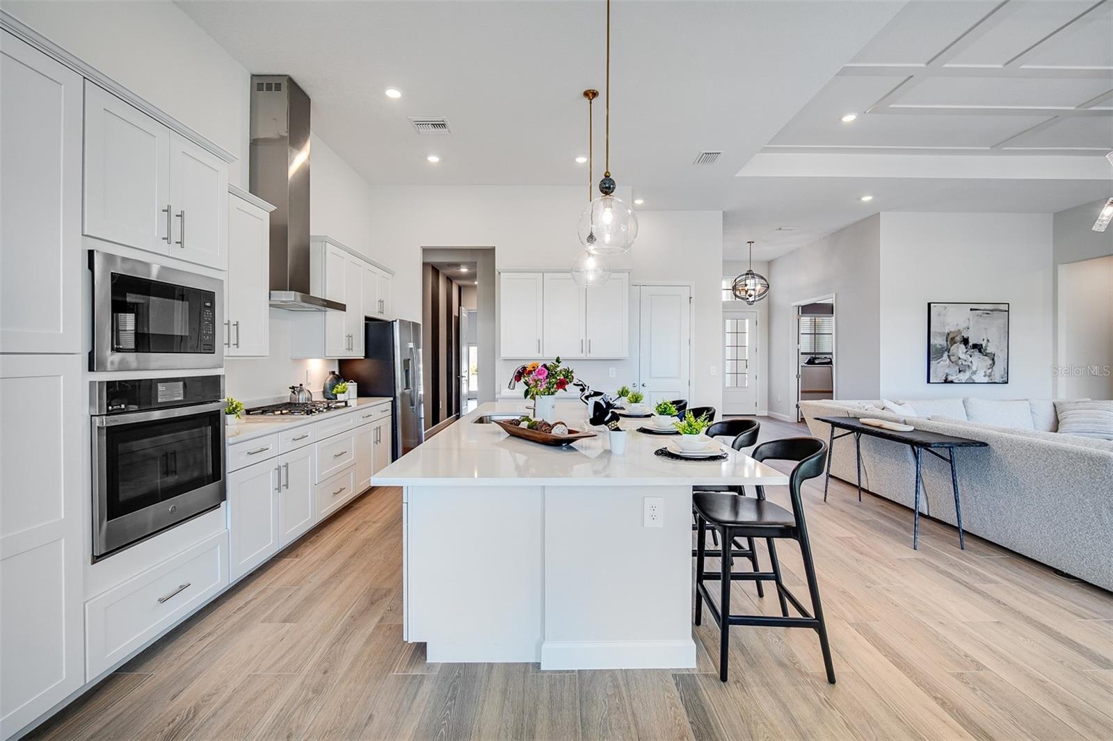 CALUSA COUNTRY CLUB - Residential