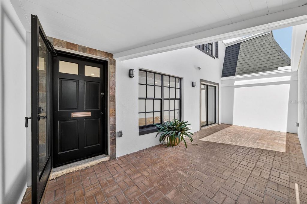 Photo of 908 Hillary Court #15, Orlando, FL 32804 (MLS # O6375260)