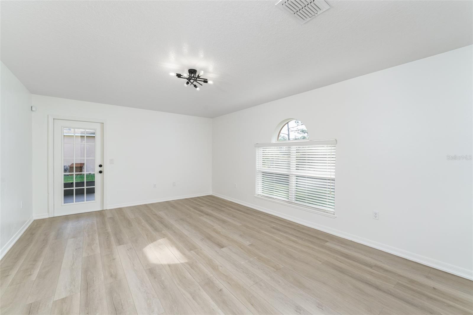 TRAILS-UNIT 3 - Residential