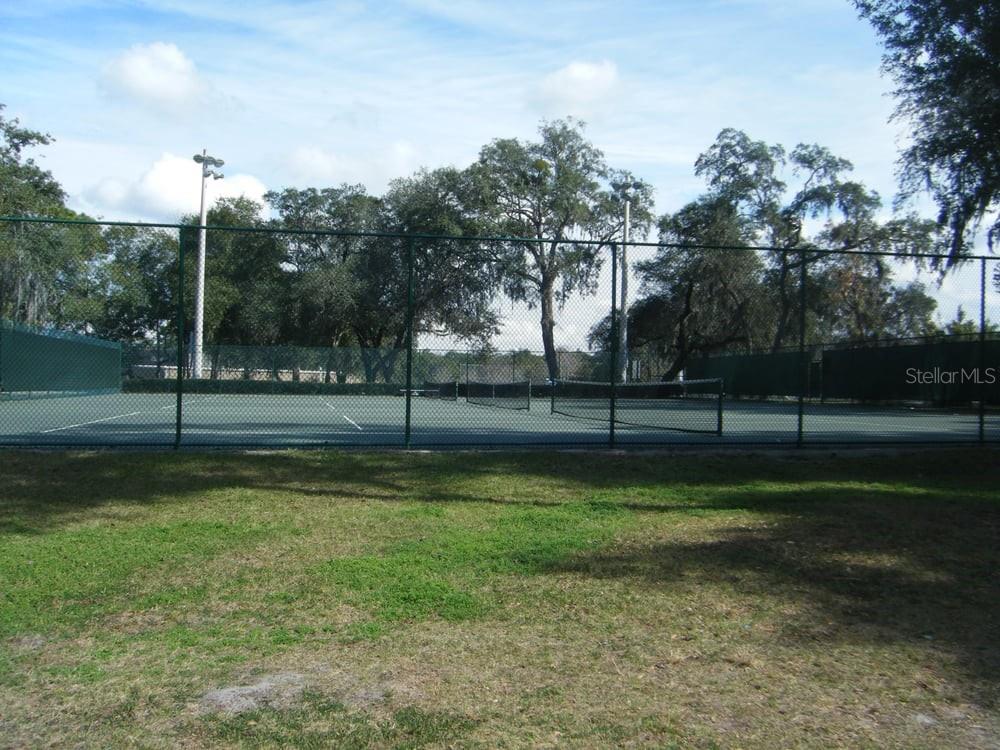 CRYSTAL LAKE PARK 1ST SEC - Residential