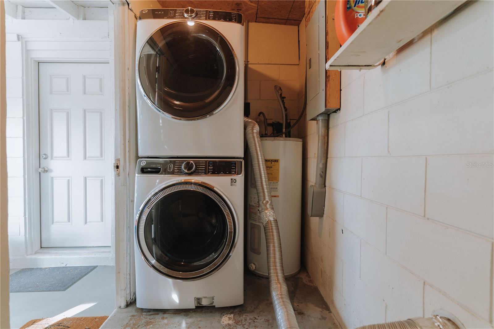 CRYSTAL LAKE PARK 1ST SEC - Residential