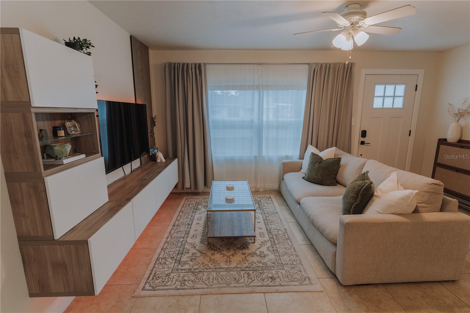 CRYSTAL LAKE PARK 1ST SEC - Residential