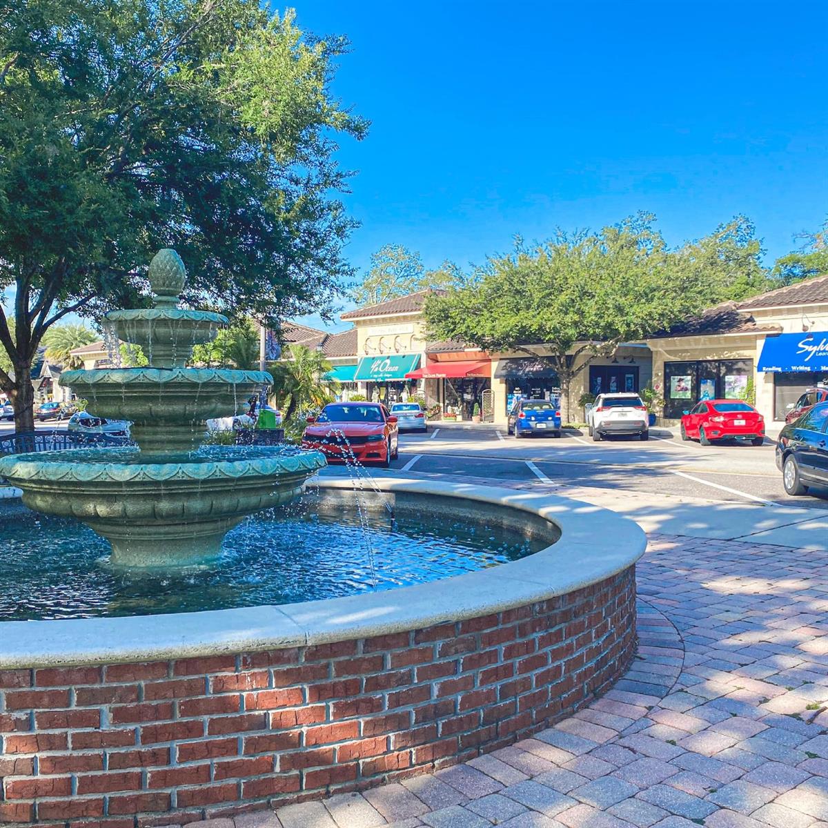 CRYSTAL LAKE PARK 1ST SEC - Residential