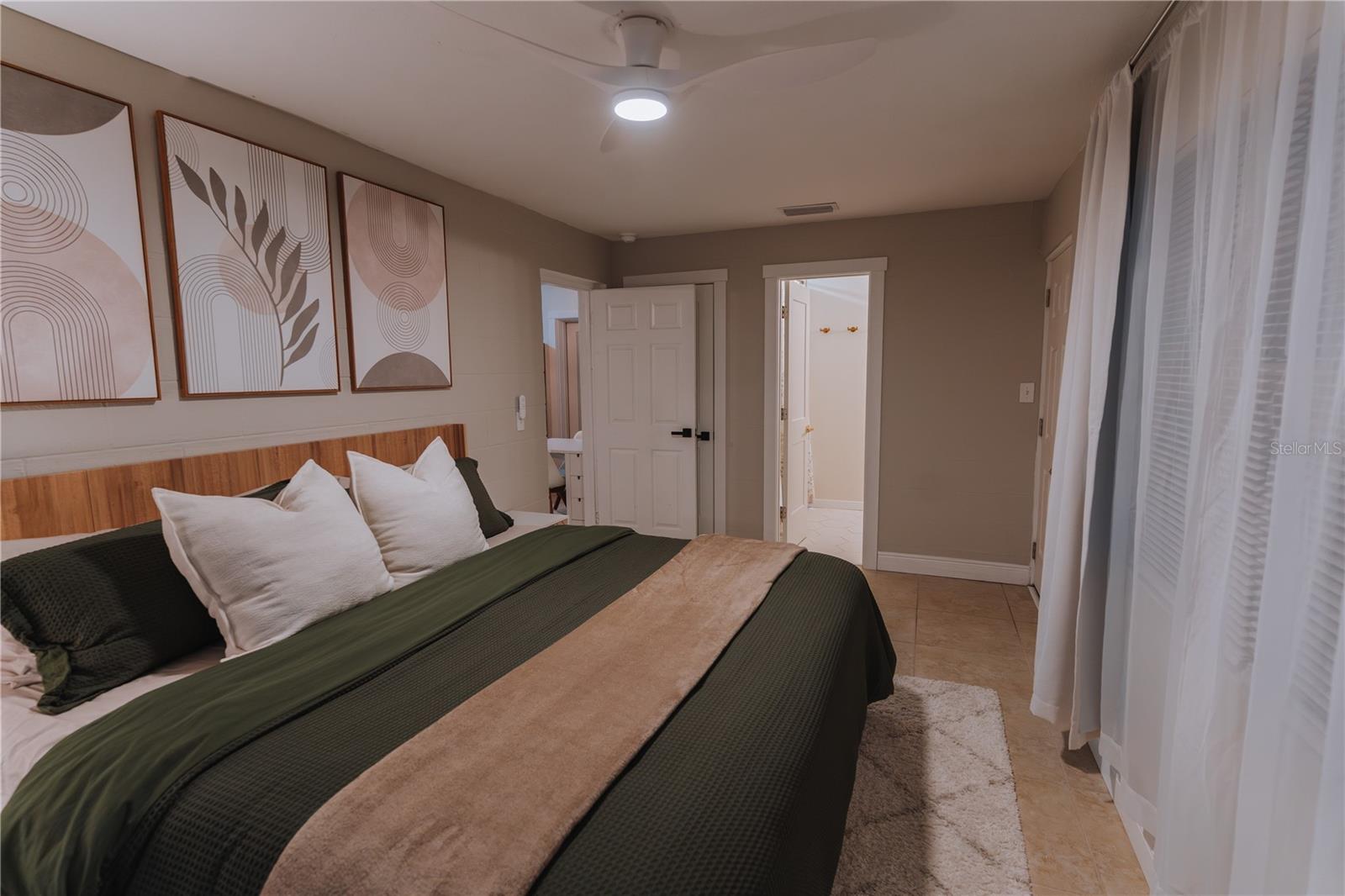 CRYSTAL LAKE PARK 1ST SEC - Residential