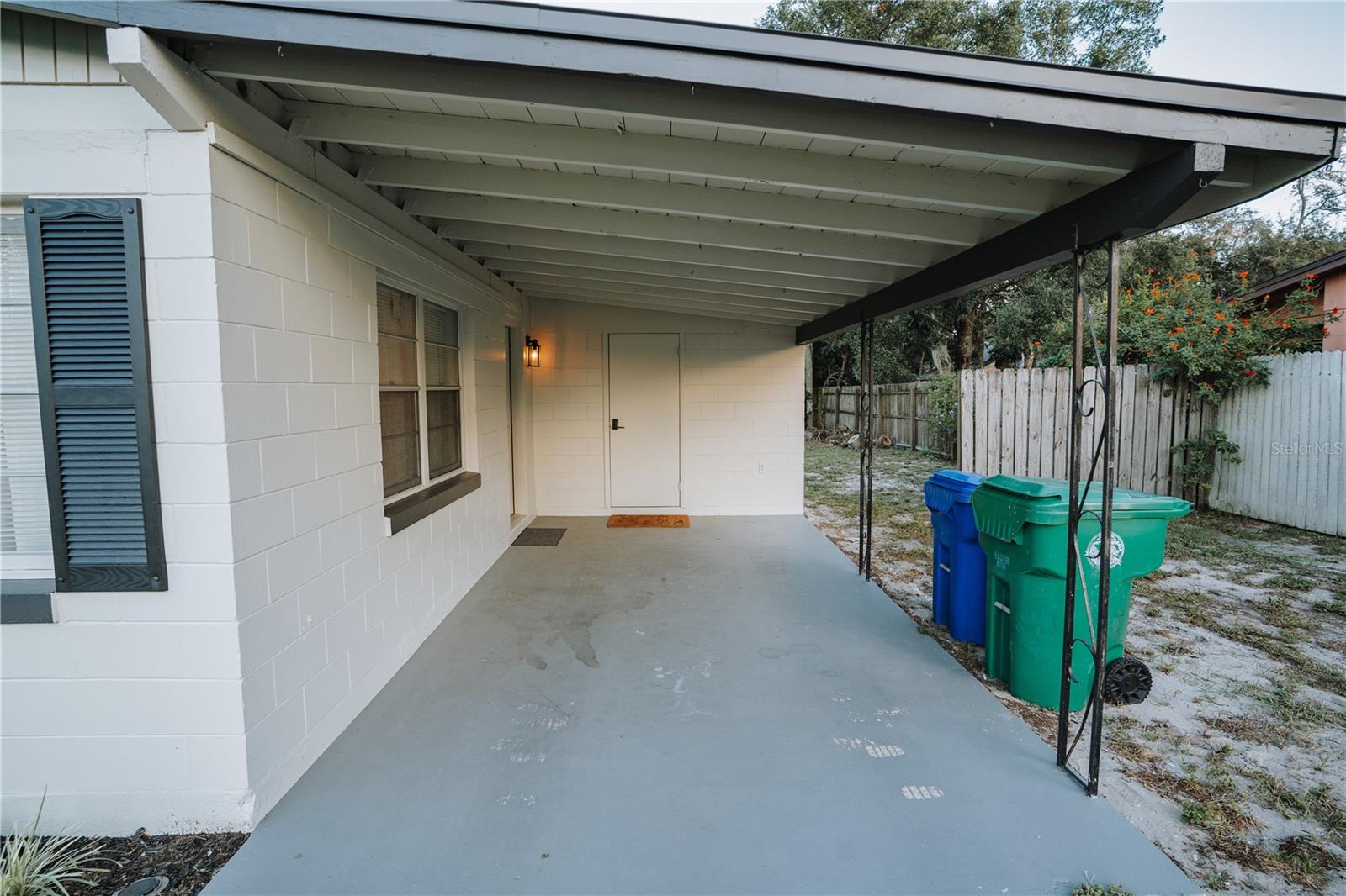 CRYSTAL LAKE PARK 1ST SEC - Residential