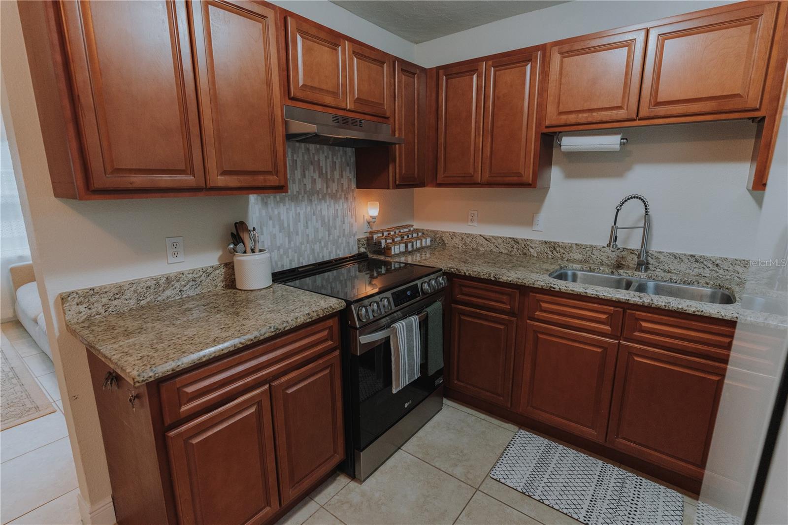 CRYSTAL LAKE PARK 1ST SEC - Residential