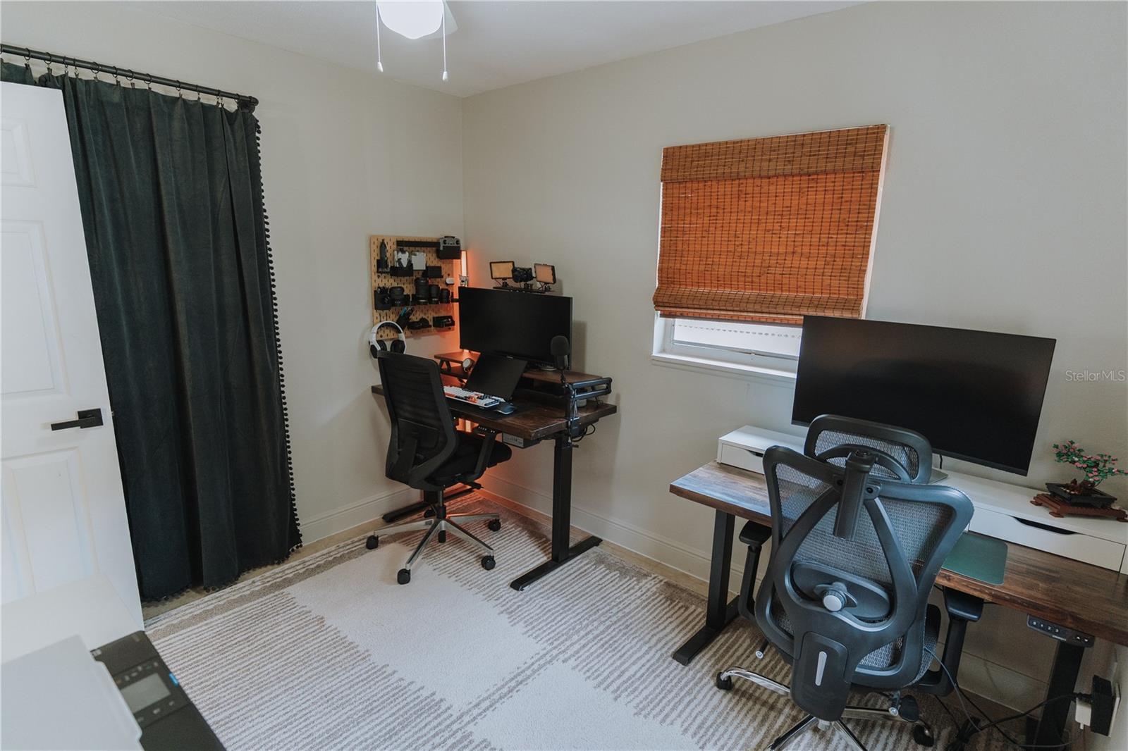 CRYSTAL LAKE PARK 1ST SEC - Residential