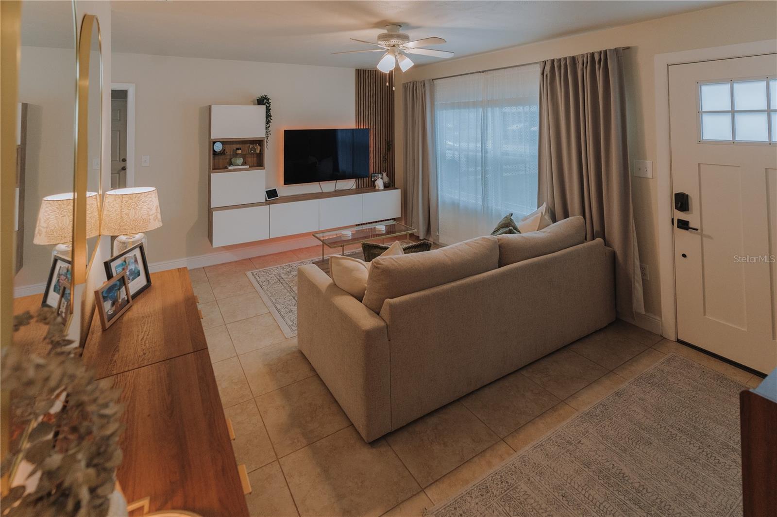 CRYSTAL LAKE PARK 1ST SEC - Residential