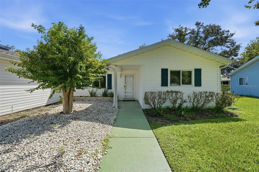Photo of 17989 SE 106th Court, Summerfield, FL 34491 (MLS # G5115640)