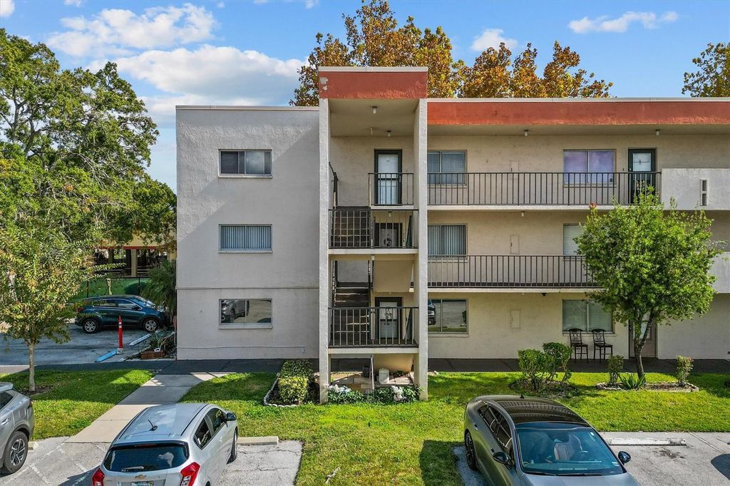 Photo of Lakeland, FL 33805 (MLS # P4937161)