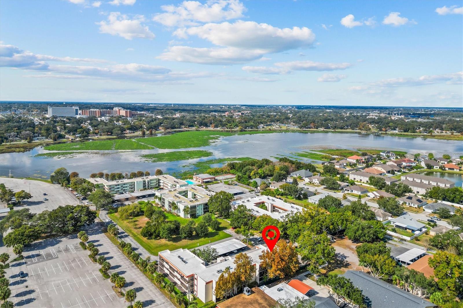 LAKESIDE VILLAGE 01 CONDO - Residential